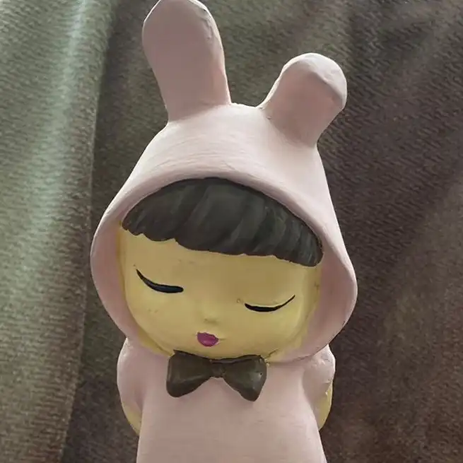 مجسمه مدل دختر