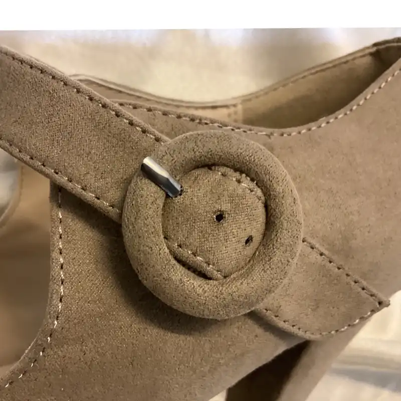 کفش زنانه تولیپانو مدل جلو بسته سگک دار