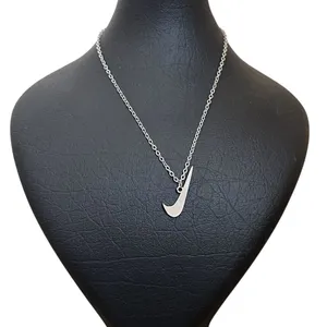 گردنبند مدل لوگو ورزشی 