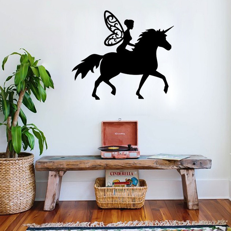 استیکر مدل اسب تک شاخ