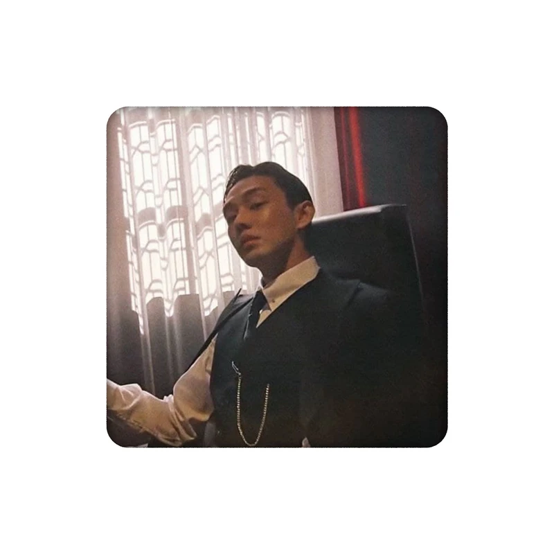 زیرلیوانی طرح بازیگر کره ای یو اه این کد 3073819