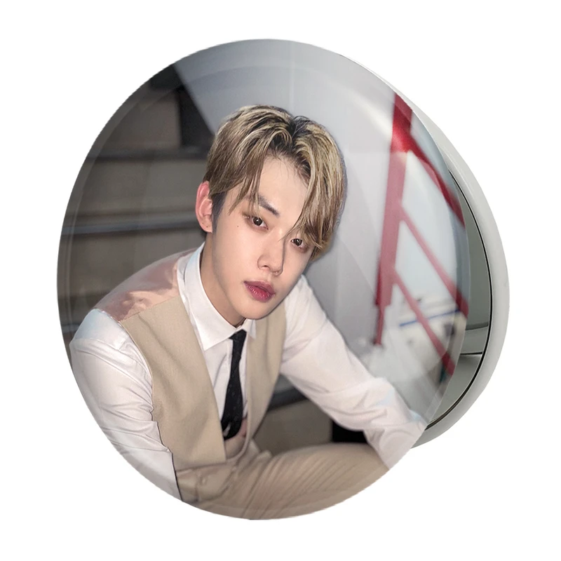 آینه جیبی خندالو طرح یونجون گروه تی اکس تی TXT مدل تاشو کد 19977 