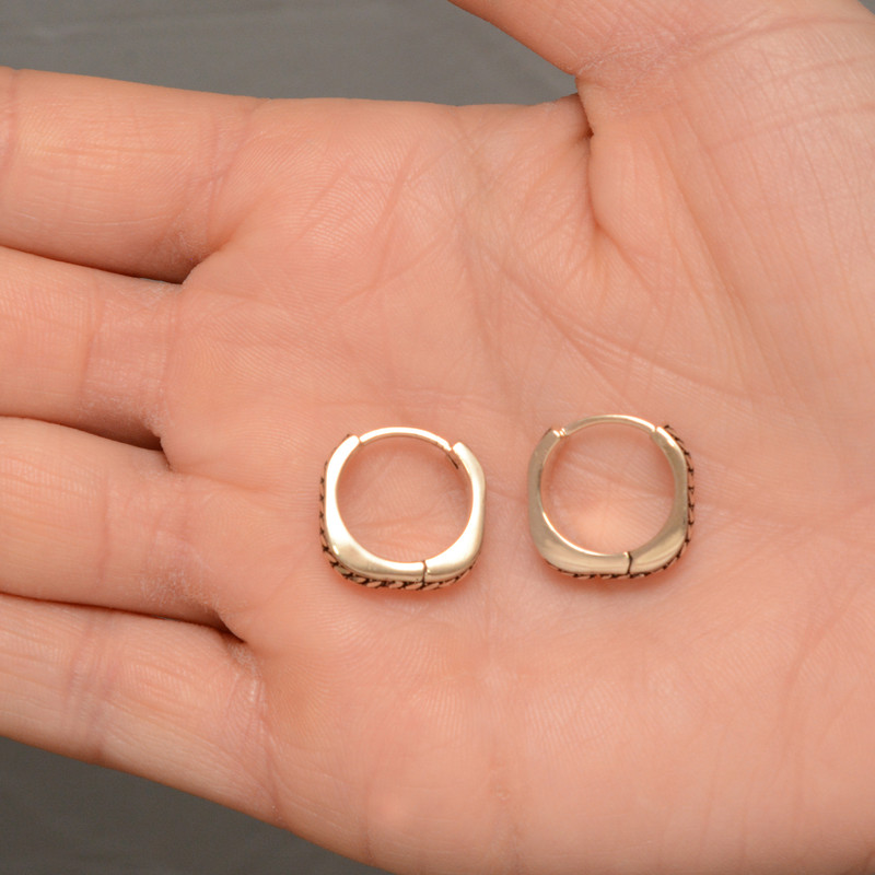 گوشواره طلا 18 عیار زنانه طلای مستجابی مدل جلوا گندمی مربعی کد 167091 گوشواره طلا 18 عیار زنانه طلای مستجابی مدل جلوا گندمی مربعی کد 167091