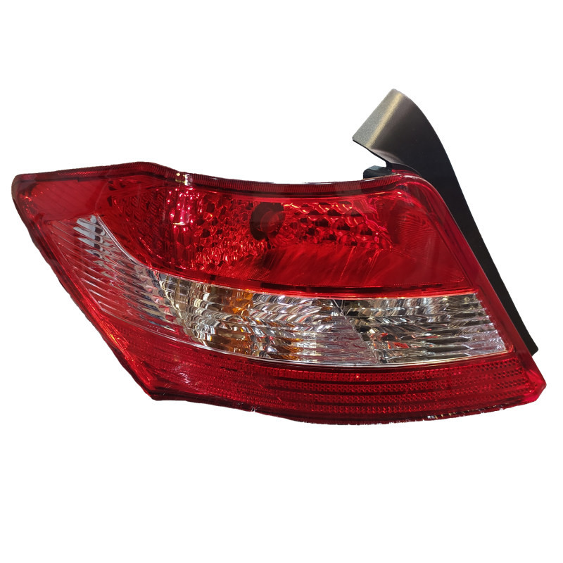 چراغ خطر عقب چپ خودرو کروز پلاس کد CR501128 مناسب برای ساینا