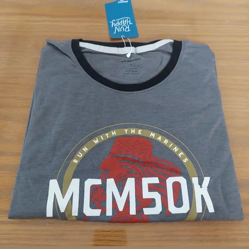 تی شرت ورزشی مردانه بروکس مدل Maraton18