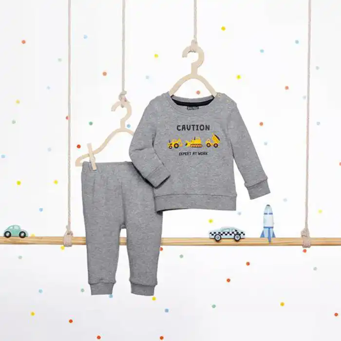 ست تی شرت آستین بلند و شلوار نوزادی لوپیلو مدل CAUTION