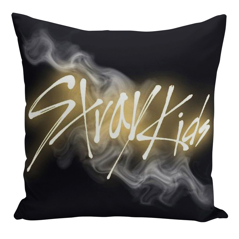 کوسن طرح stray kids کد 30