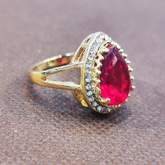 انگشتر زنانه مدل سنگ یاقوت کد 7711