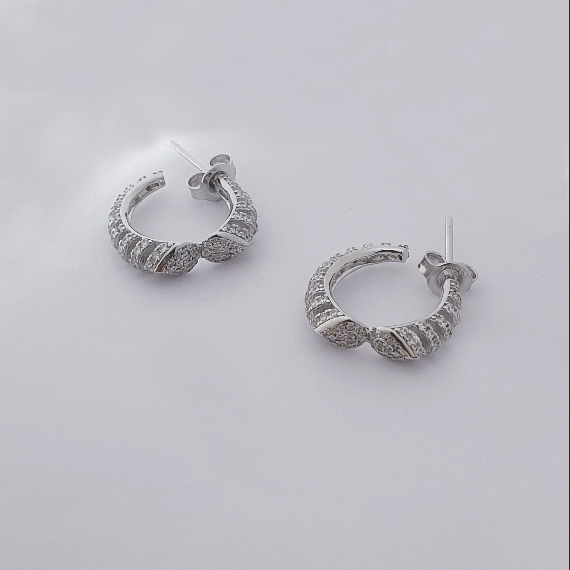 گوشواره نقره زنانه مدل G179 گوشواره نقره زنانه مدل G179