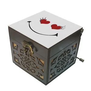 جعبه موزیکال مدل هندلی طرح قلب و لبخند کد m1136