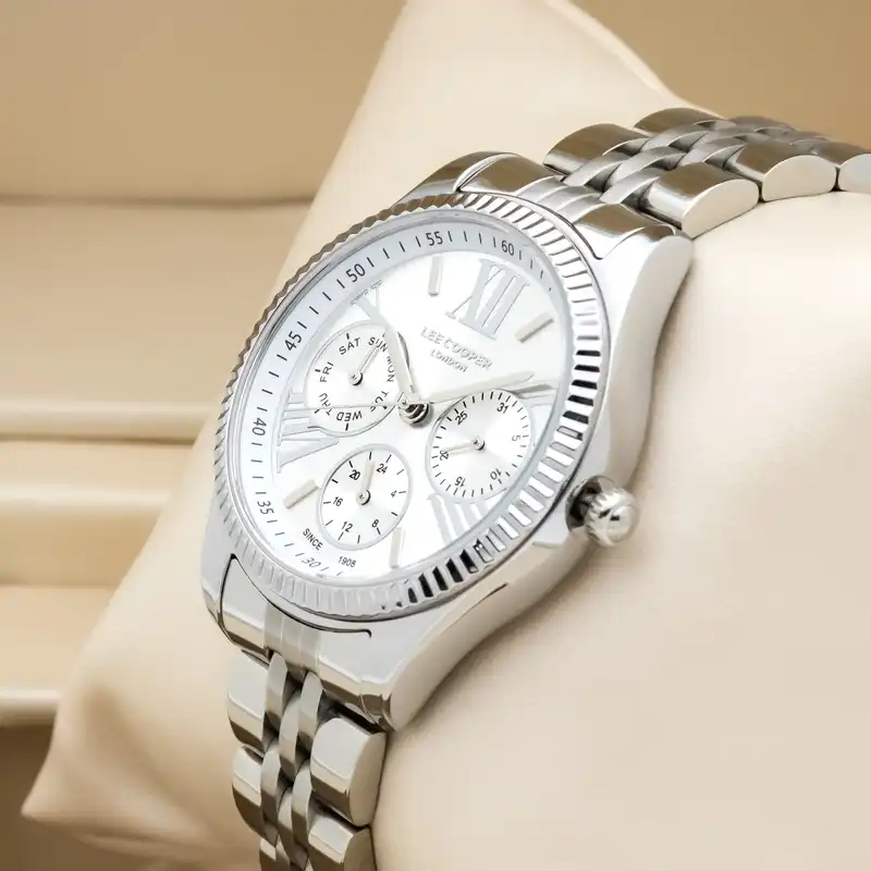 ساعت مچی عقربه ای لی کوپر مدل 33