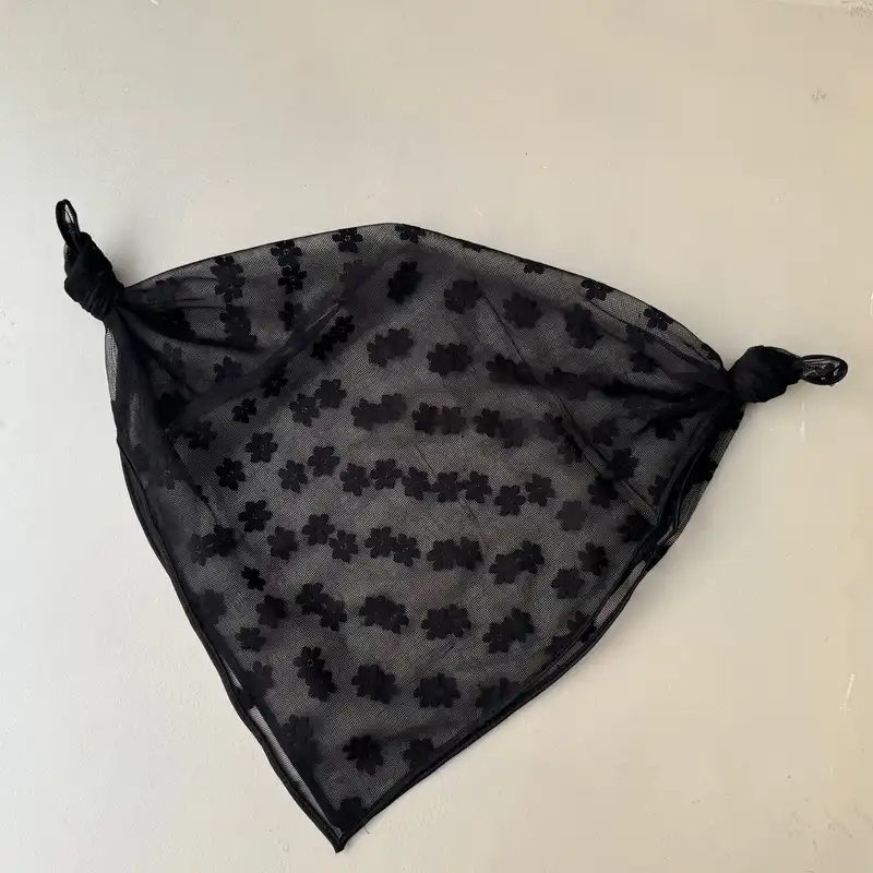 روسری زنانه مدل مینی اسکارف توری گل برجسته