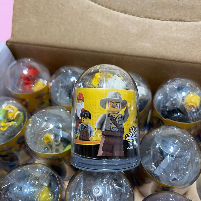 اکشن فیگور مدل کپسولی کد SM256 مجموعه 24 عددی