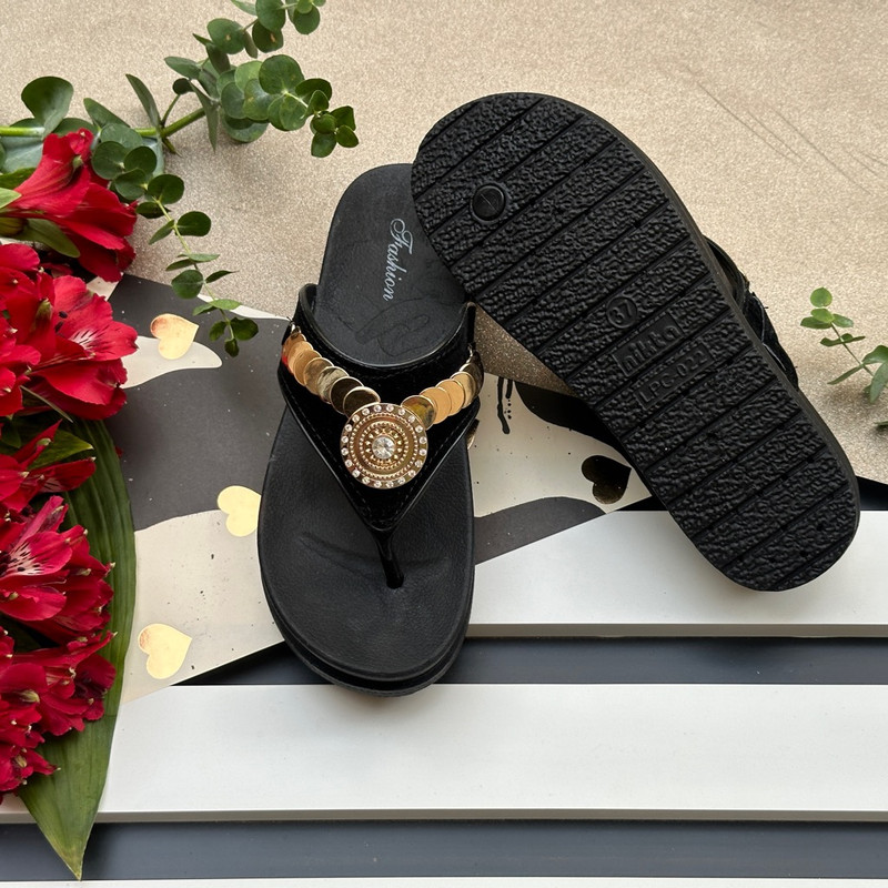 دمپایی لاانگشتی زنانه نیکتا مدل خلیجی