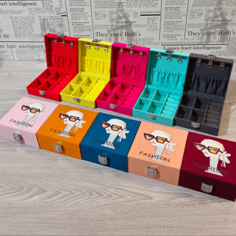 جعبه جواهرات مدل مسافرتی Queen