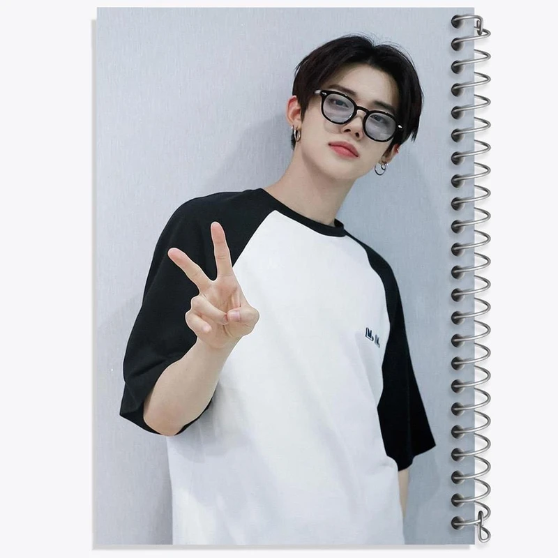 دفتر شطرنجی 50 برگ خندالو طرح یونجون گروه تی اکس تی TXT کد 19983