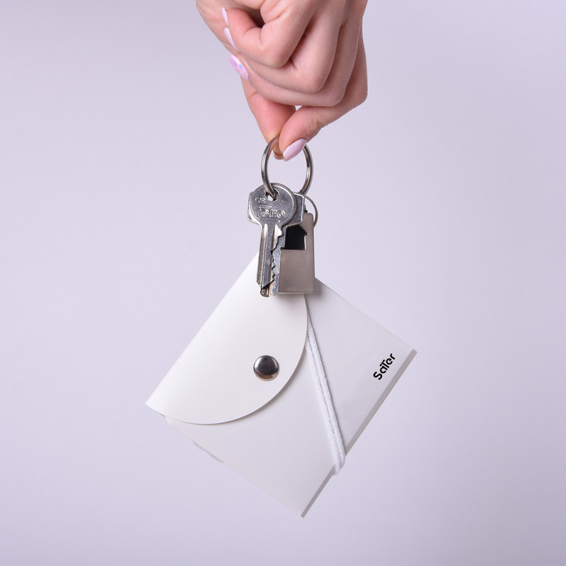 کیف نگهدارنده ماسک ساتر مدل LC-02 بسته 2 عددی کیف نگهدارنده ماسک ساتر مدل LC-02 بسته 2 عددی