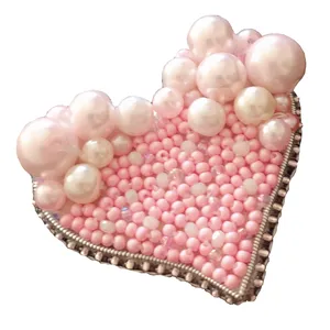 گل سینه زنانه مدل قلب