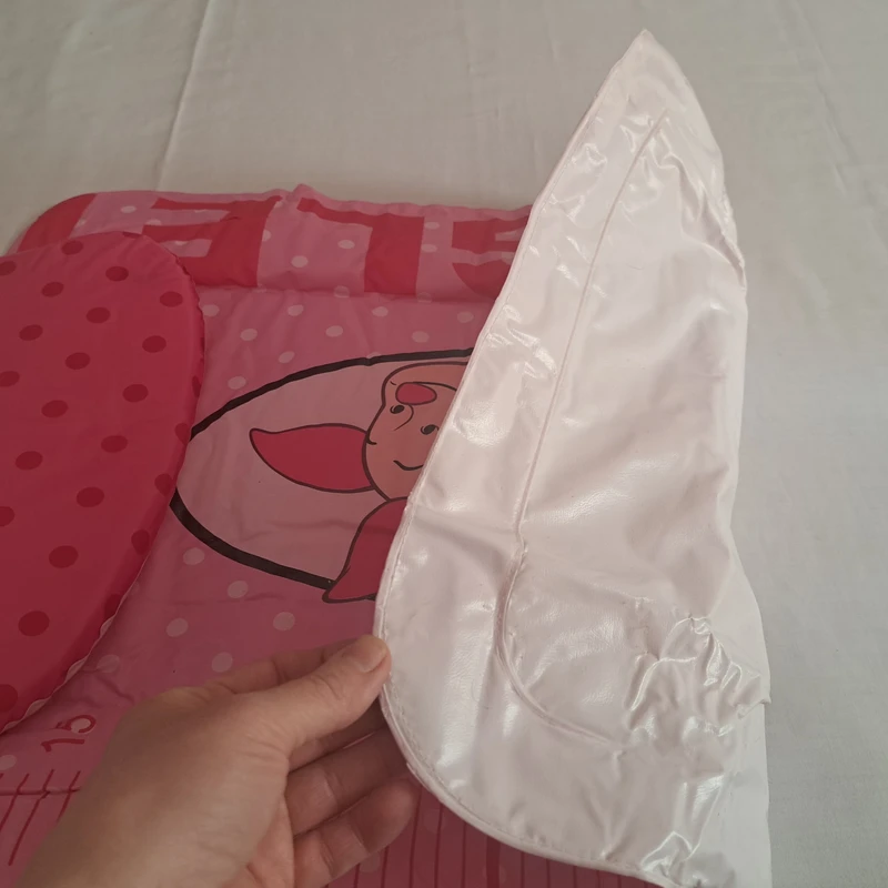 عکس شماره 3 : زیرانداز تعویض نوزاد مدل بالشت دار