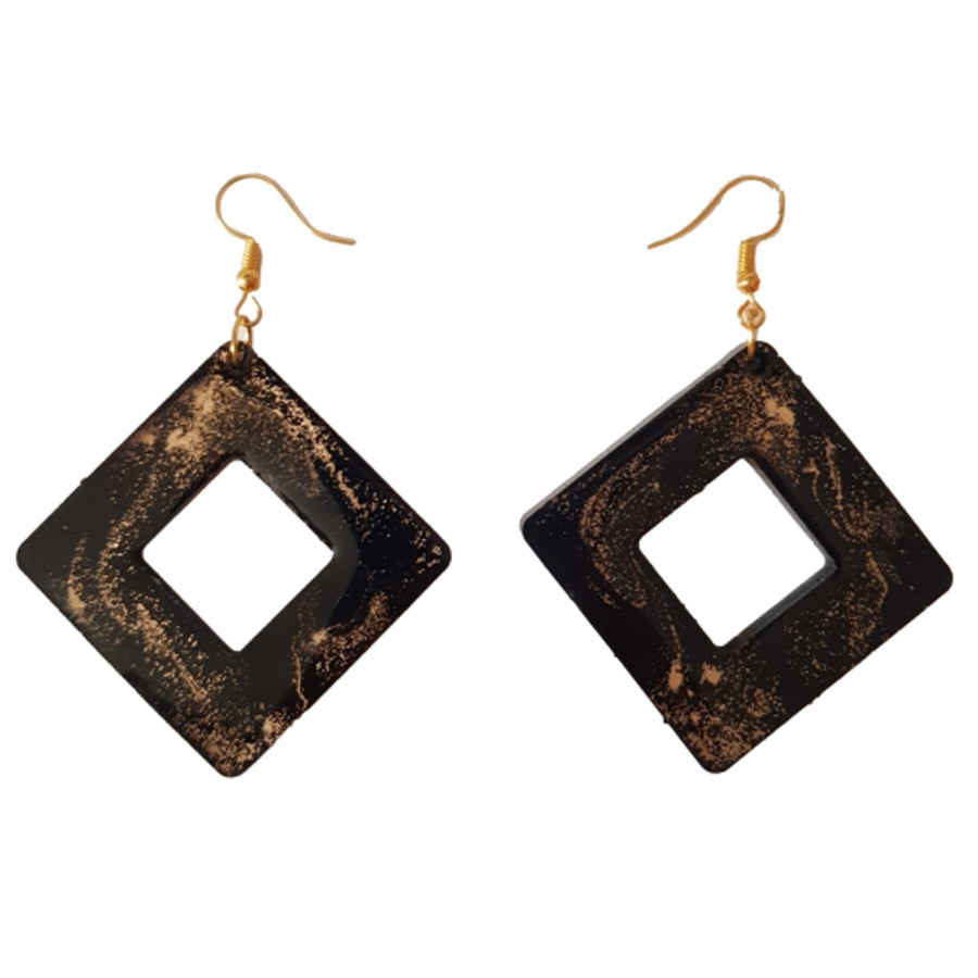 گوشواره دخترانه مدل رزینی ابر و بادی