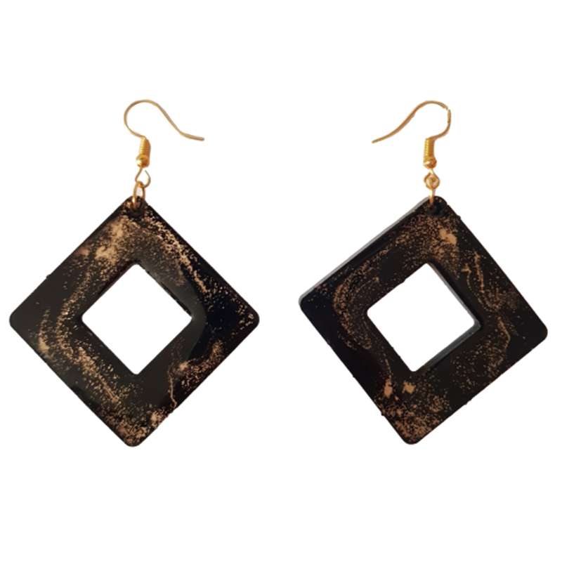 گوشواره دخترانه مدل رزینی ابر و بادی