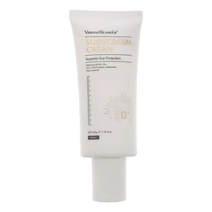 کرم ضد آفتاب بدون رنگ SPF 50 ویبرانت گلمور مدل Superior ‌محافظ PA+ ،UVA ،UVB، تنظیم ترشح چربی پوست، روشن‌کننده، مناسب انواع پوست حجم 50 میلی‌لیتر