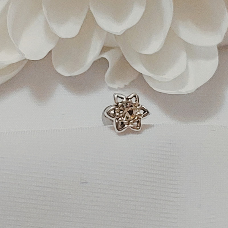 پیرسینگ نقره زنانه مدل ستاره پیرسینگ نقره زنانه مدل ستاره