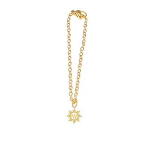 آویز ساعت زنانه هایکا مدل خورشید و حرف W کد as.h831