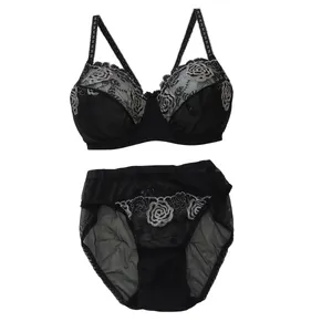 ست شورت و سوتین زنانه مدل  فنر دار s5622