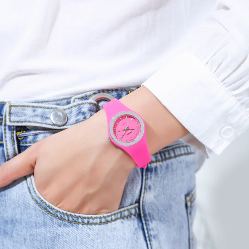 ساعت مچی عقربه ای دخترانه اسکمی مدل 1792