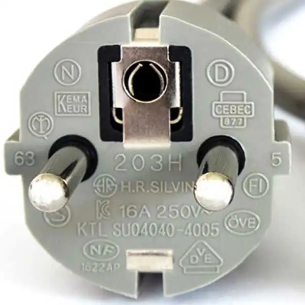 کابل برق سه پین منبع تغذیه کامپیوتر مدل EU-C13 3Cx1MM طول 2.5 متر