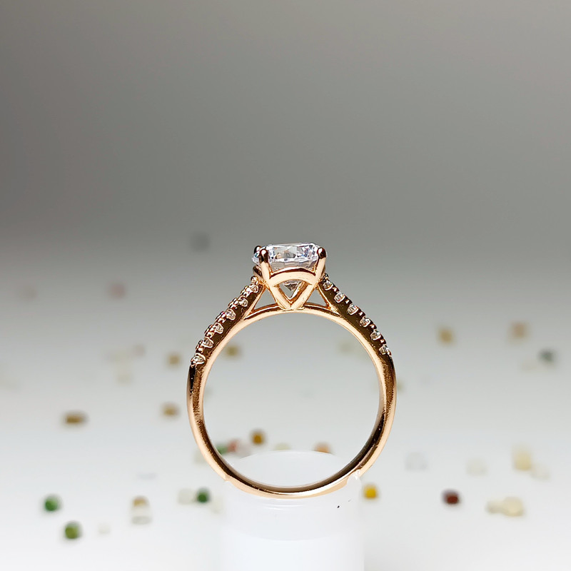 انگشتر زنانه ژوپینگ مدل سولیتر انگشتر زنانه ژوپینگ مدل سولیتر