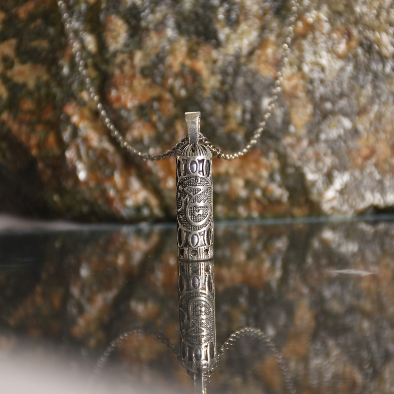 آویز گردنبند نقره مدل نقره جات لطفی کد JHN04 آویز گردنبند نقره مدل نقره جات لطفی کد JHN04