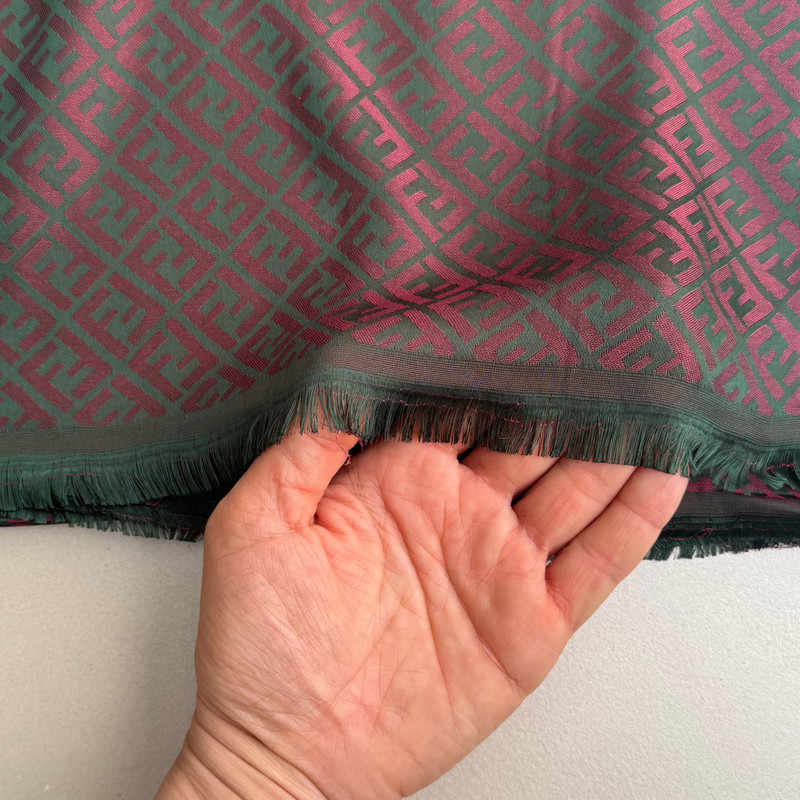 شال زنانه مدل نخ ژاکارد هایلایت دار نرم و لطیف