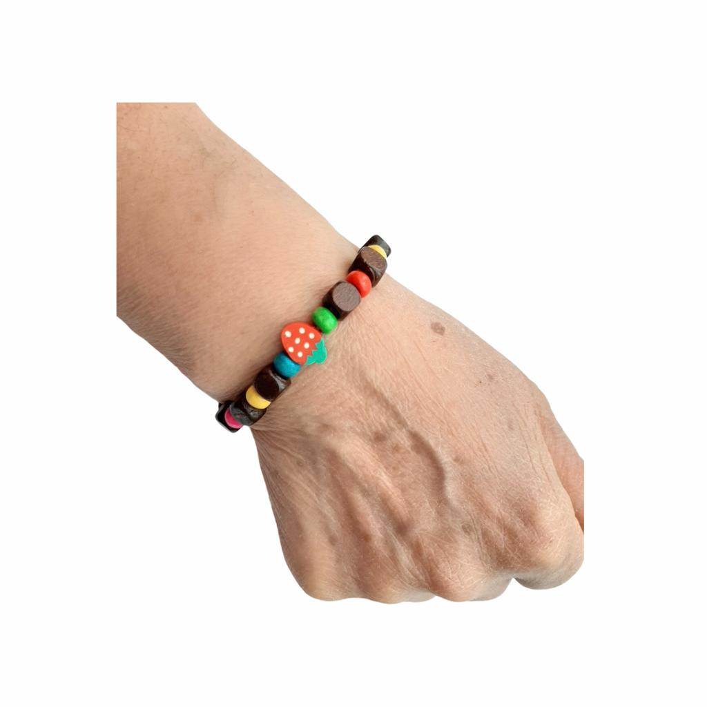 دستبند دخترانه طرح توت فرنگي