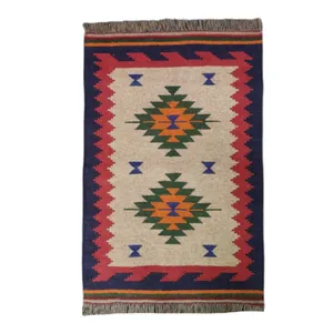 گلیم دستبافت یک متری طرح ماهدانه