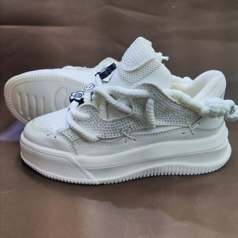 کفش روزمره زنانه مدل 2025