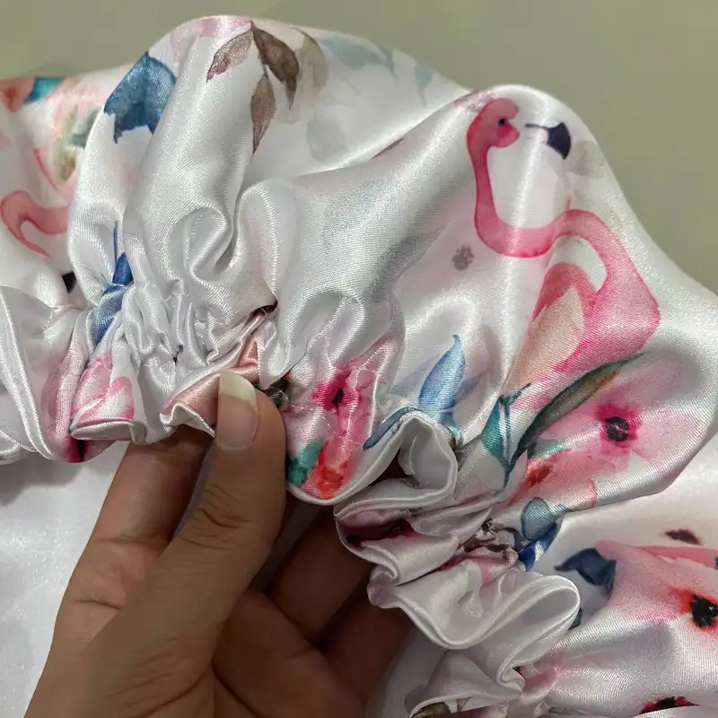 کلاه زنانه مدل ساتن ابریشم طرح فلامینگو