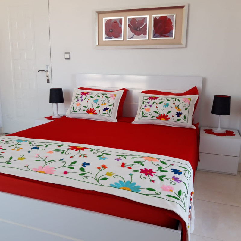 شال تخت مدل گل بهاری سایز 235x60 سانتیمتر به همراه روبالشی