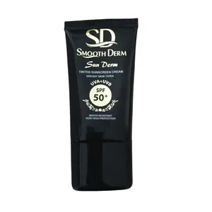 کرم ضدآفتاب بی رنگ اسموت درم SPF50 مدل OS محافظ UVA و UVB مناسب پوست چرب حجم ۴۰ میلی لیتر