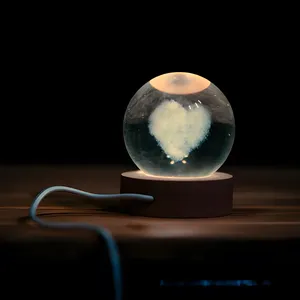 چراغ خواب مدل گوی شیشه ای طرح قلب