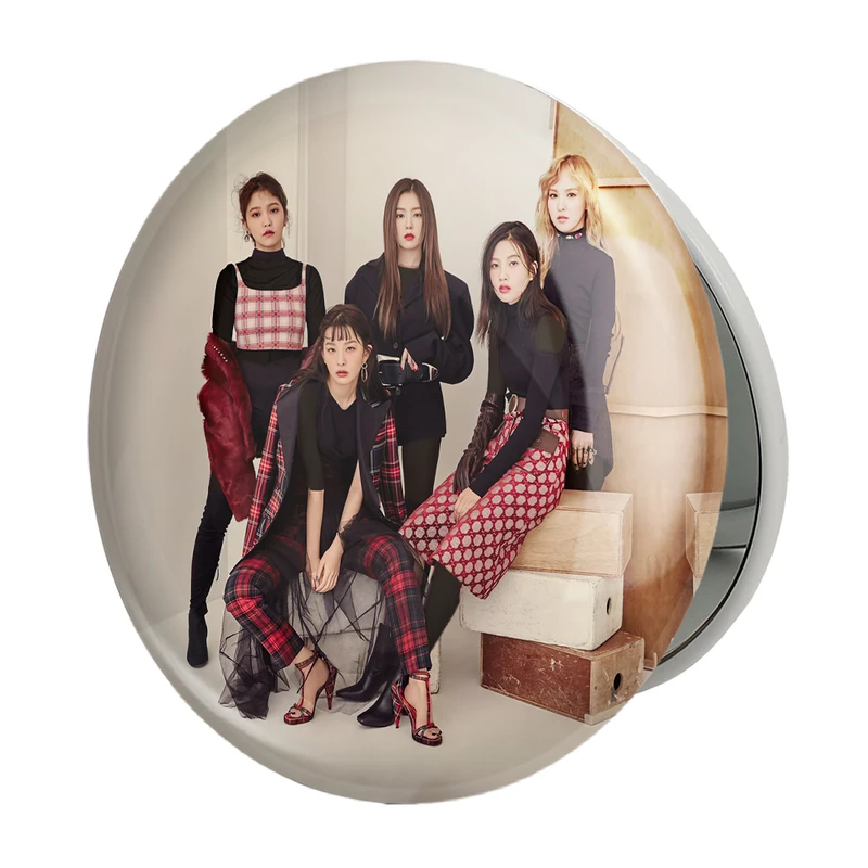 آینه جیبی خندالو طرح گروه رد ولوت Red Velvet مدل تاشو کد 19687 