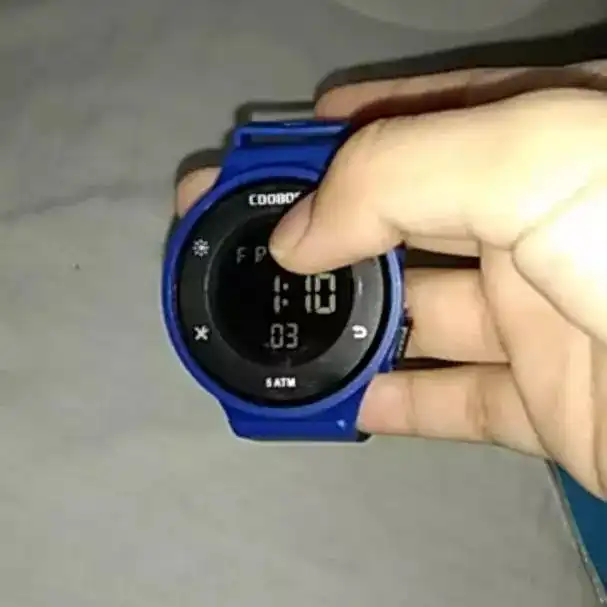 ساعت مچی دیجیتال مدل تک زمانه کرنومتردار بند سیلیکونی کد 02