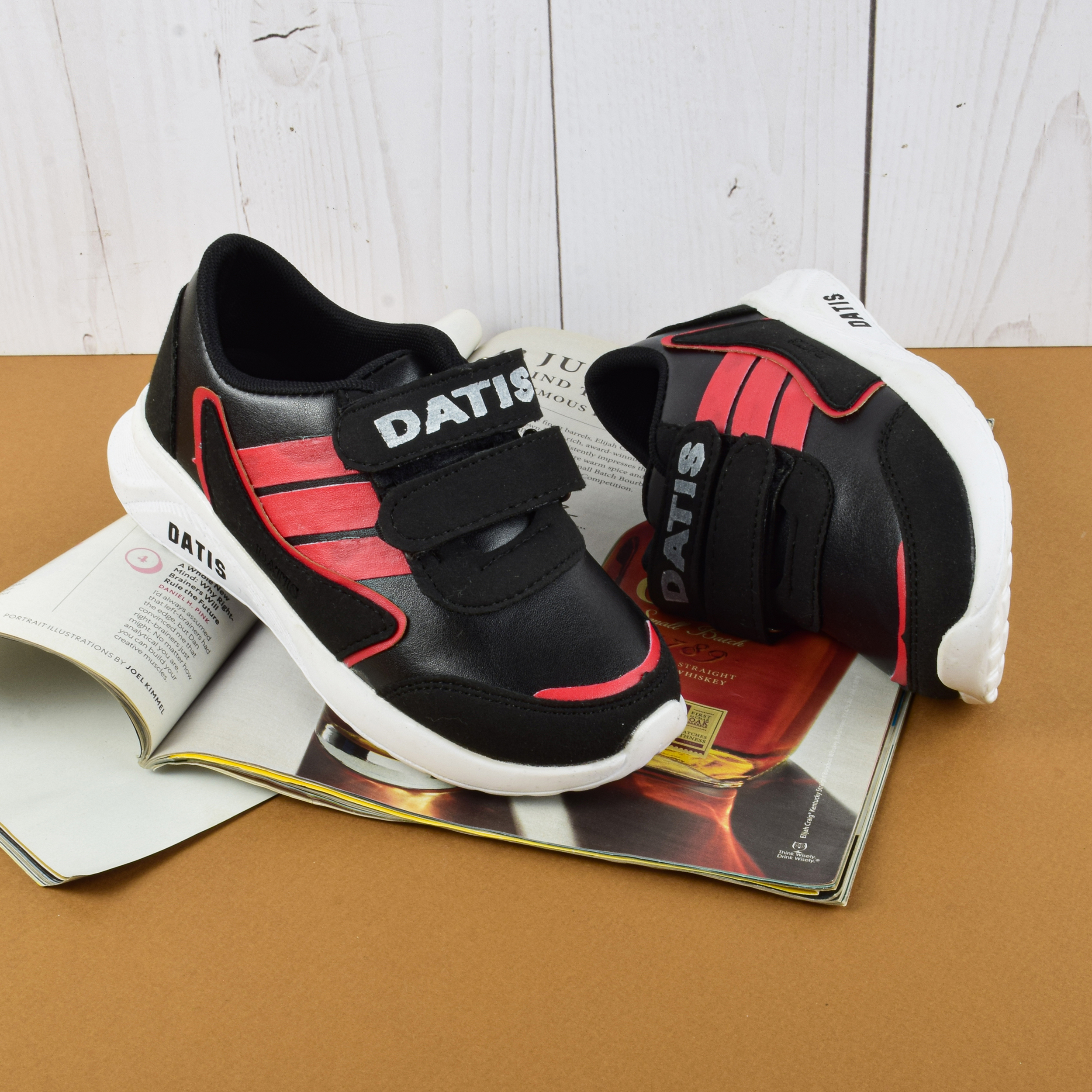 کفش راحتی بچگانه  مدل سه خط BKRD.3537