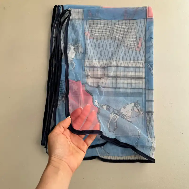 شال زنانه مدل توری مزونی چهارخانه اسب دار تابستانی