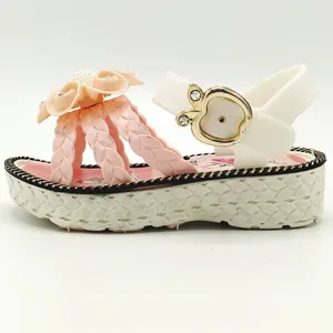 صندل دخترانه مدل  گلبرگ کد 014