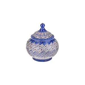 قندان مسی میناکاری شده اثر اسماعیلی مدل خمره ای طرح مارپیچ