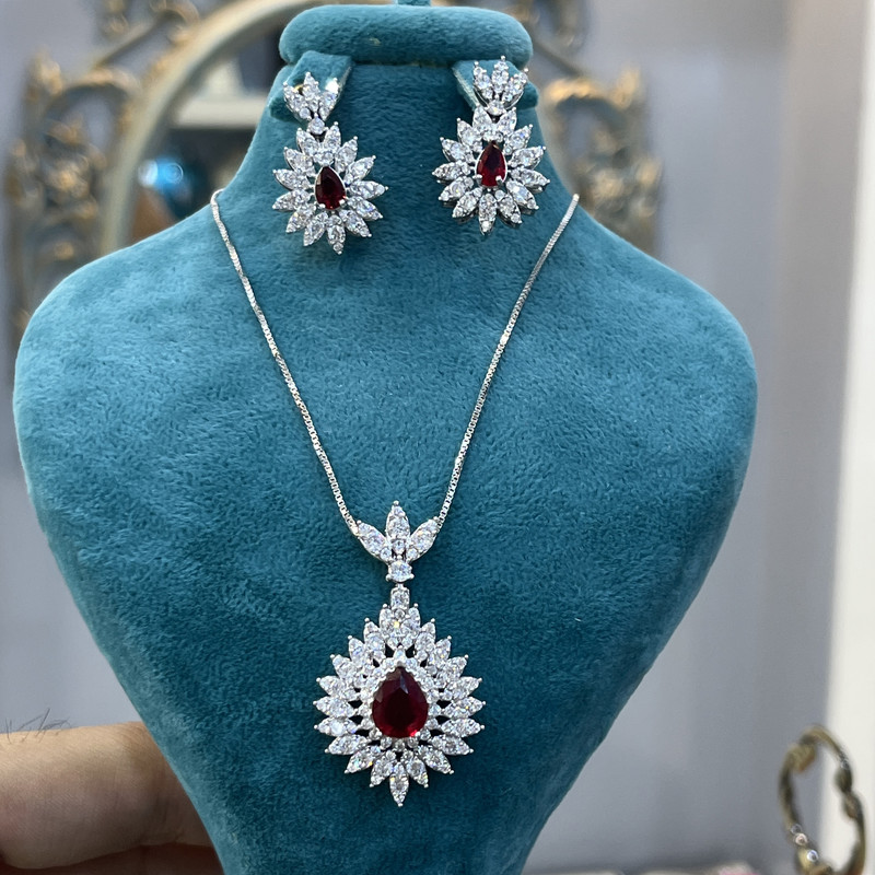 ست نقره زنانه مدل نگین اتریشی و روکش رادیوم کد 003 ست نقره زنانه مدل نگین اتریشی و روکش رادیوم کد 003