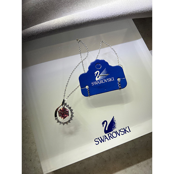 گردنبند نقره زنانه سواروسکی مدل مکعب جواهری کد 658632