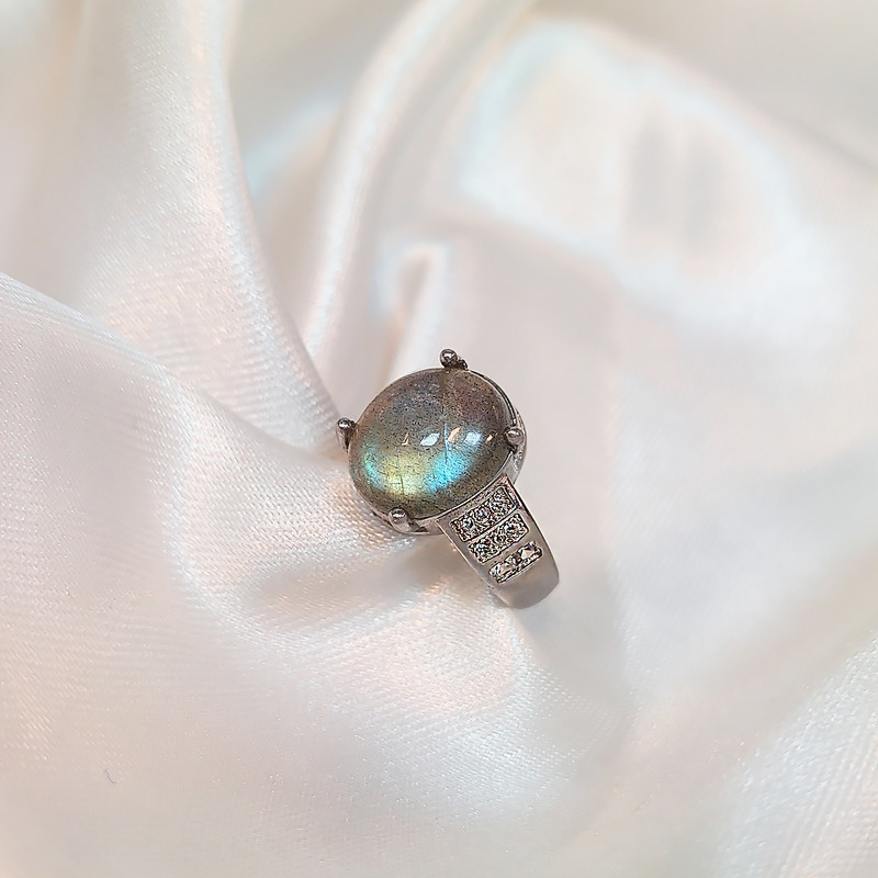 انگشتر نقره زنانه مدل لابرادوریت کد TG10075